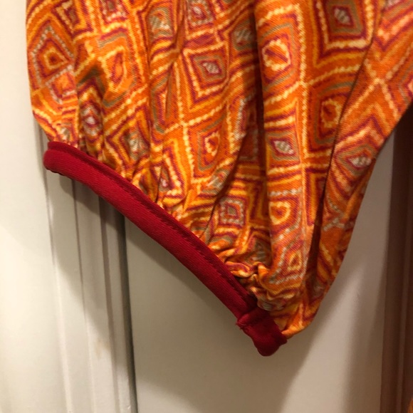 Keyhole La Befana Top - Picture 5 of 7